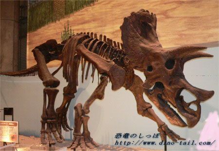 Imagen conceptual de la era de los dinosaurios